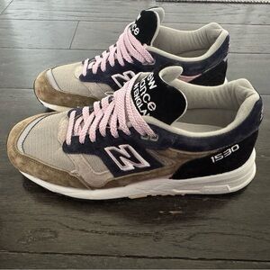 New Balance 1530 Sneakers with Pink Laces